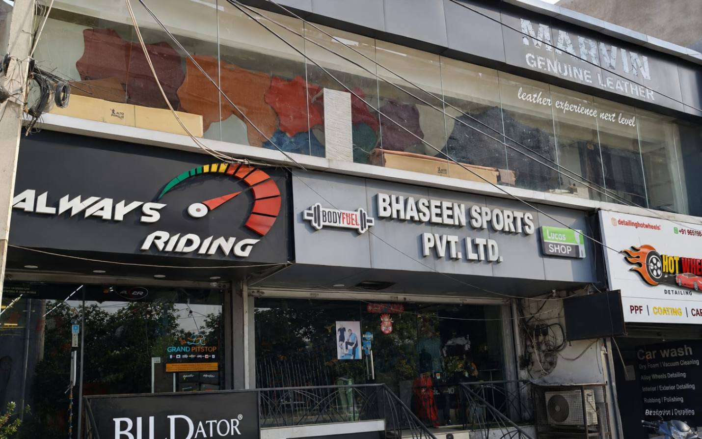 Commercial Shop, MG Road, South Delhi — photo 2