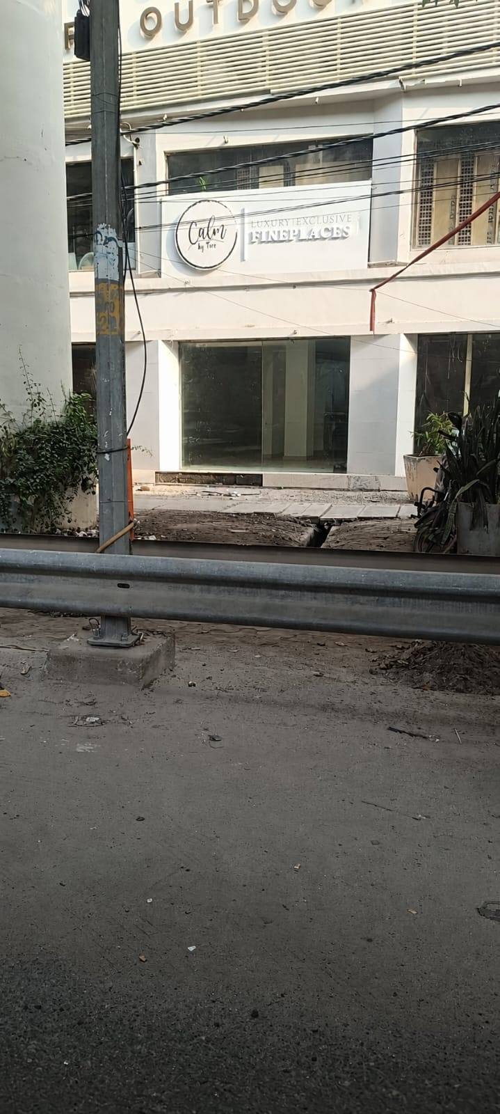 Commercial Shop, MG road sultanpur, South Delhi — photo 1