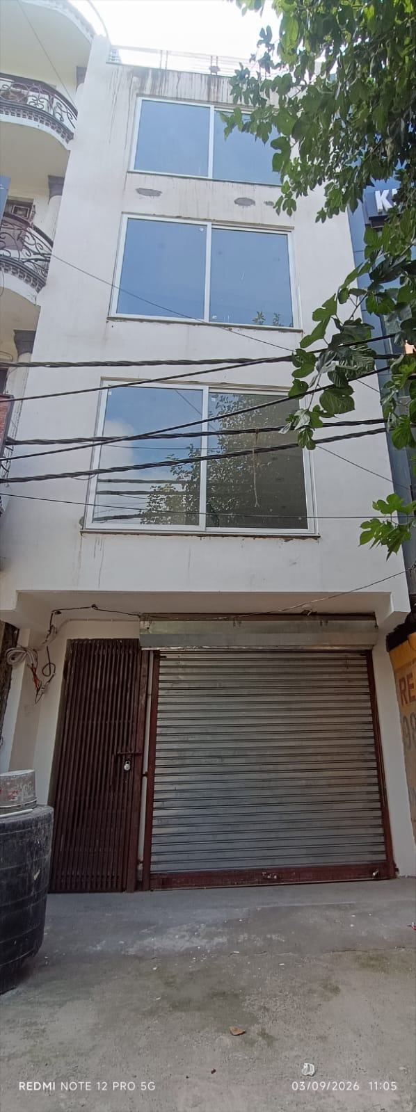 Commercial Shop, MG road chhatarpur, South Delhi — photo 1